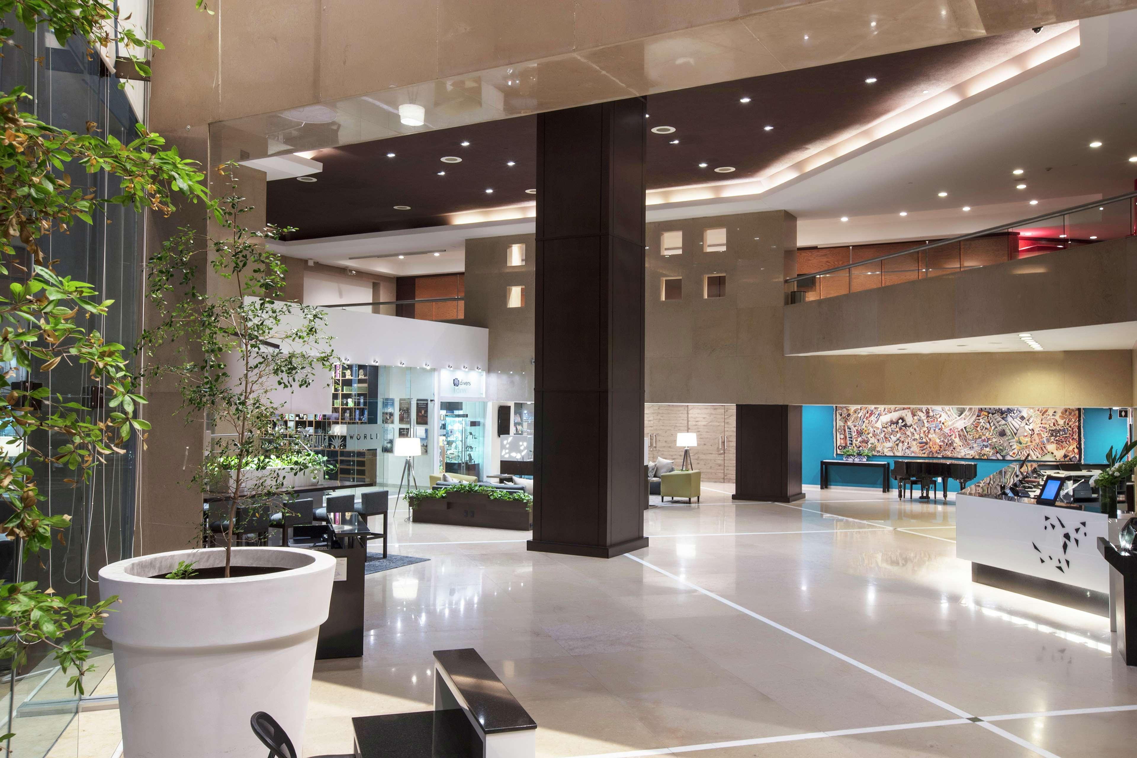 Hotel Barcelo Guadalajara Exteriér fotografie The lobby of the hotel