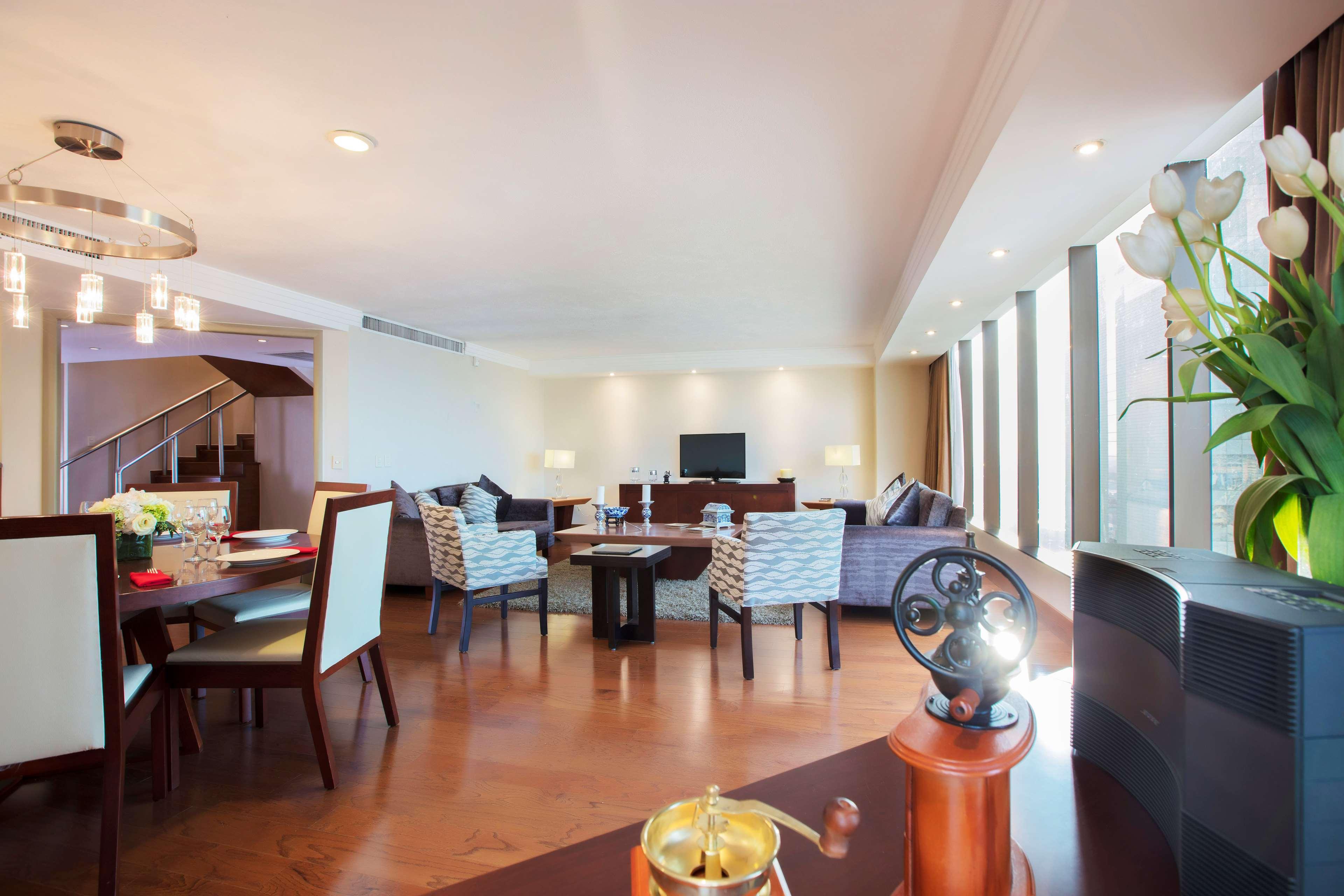 Hotel Barcelo Guadalajara Exteriér fotografie A suite at the hotel