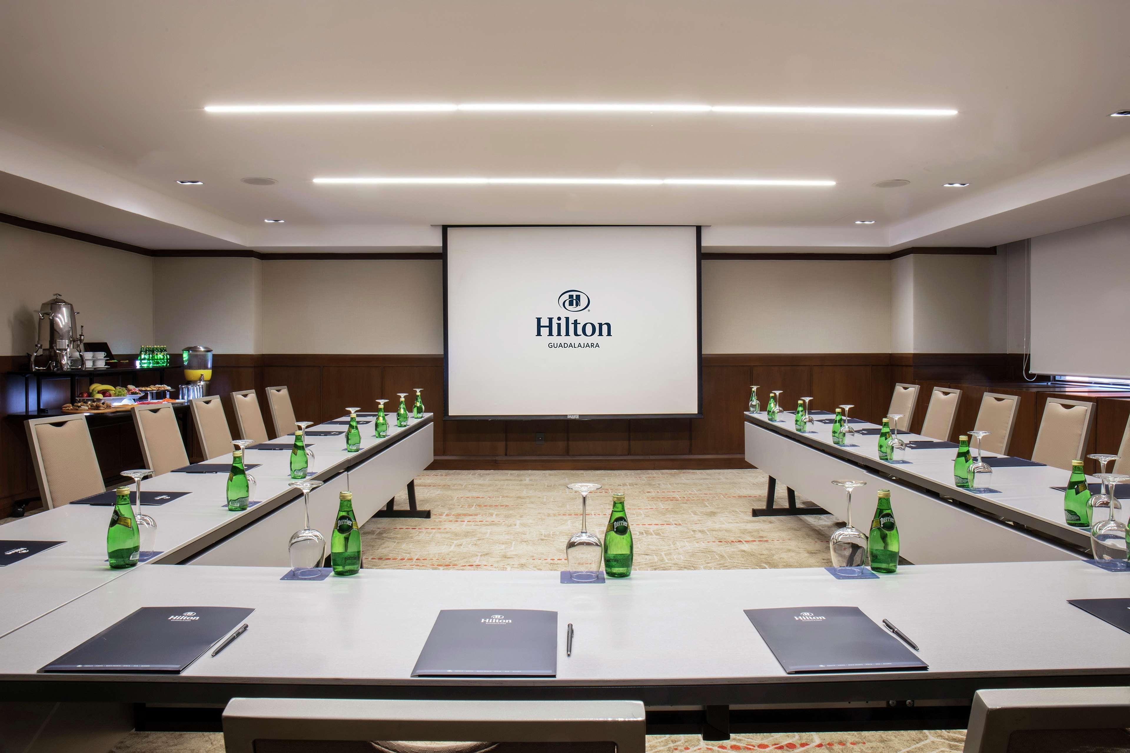 Hotel Barcelo Guadalajara Exteriér fotografie Meeting room